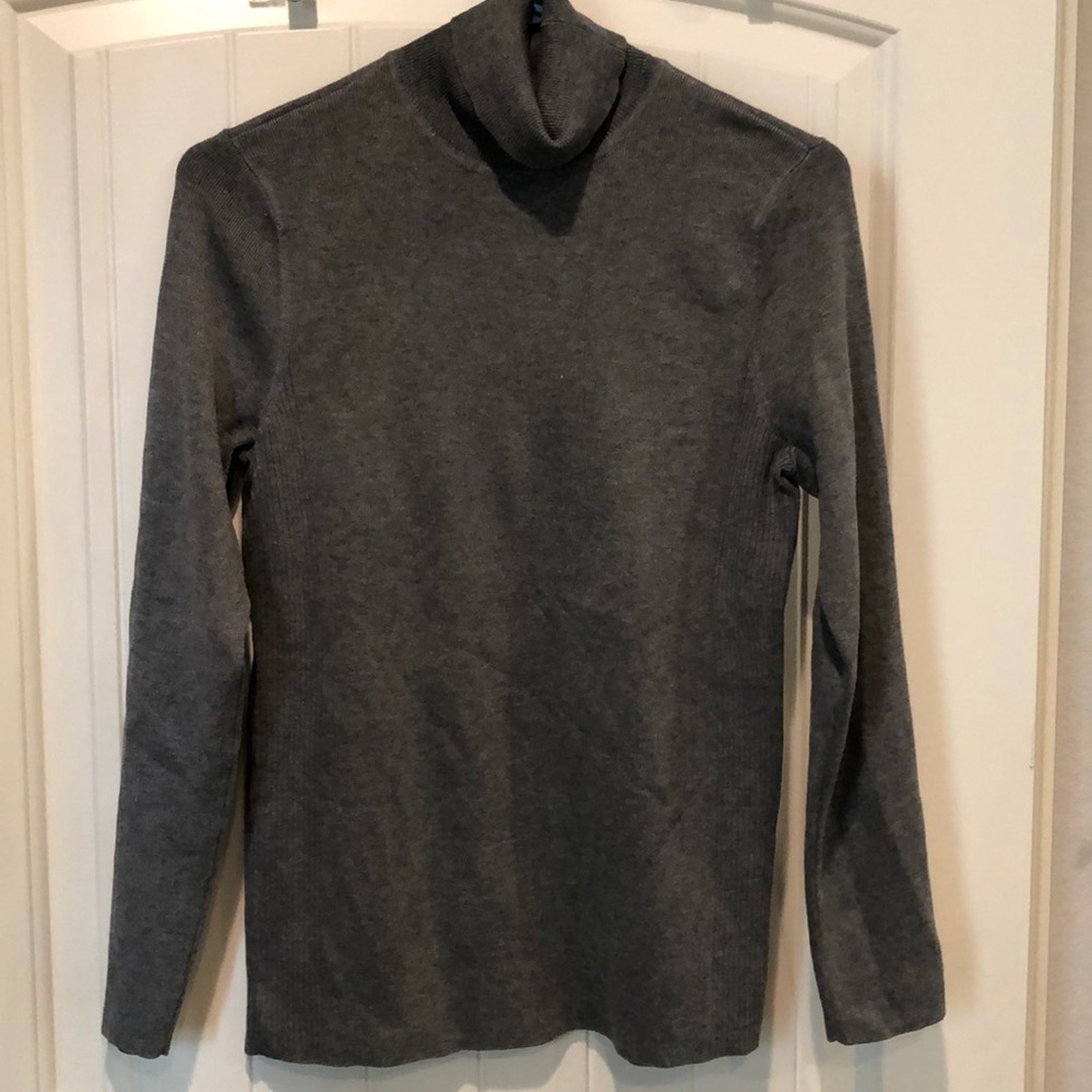 Ribbed turtleneck sweater
